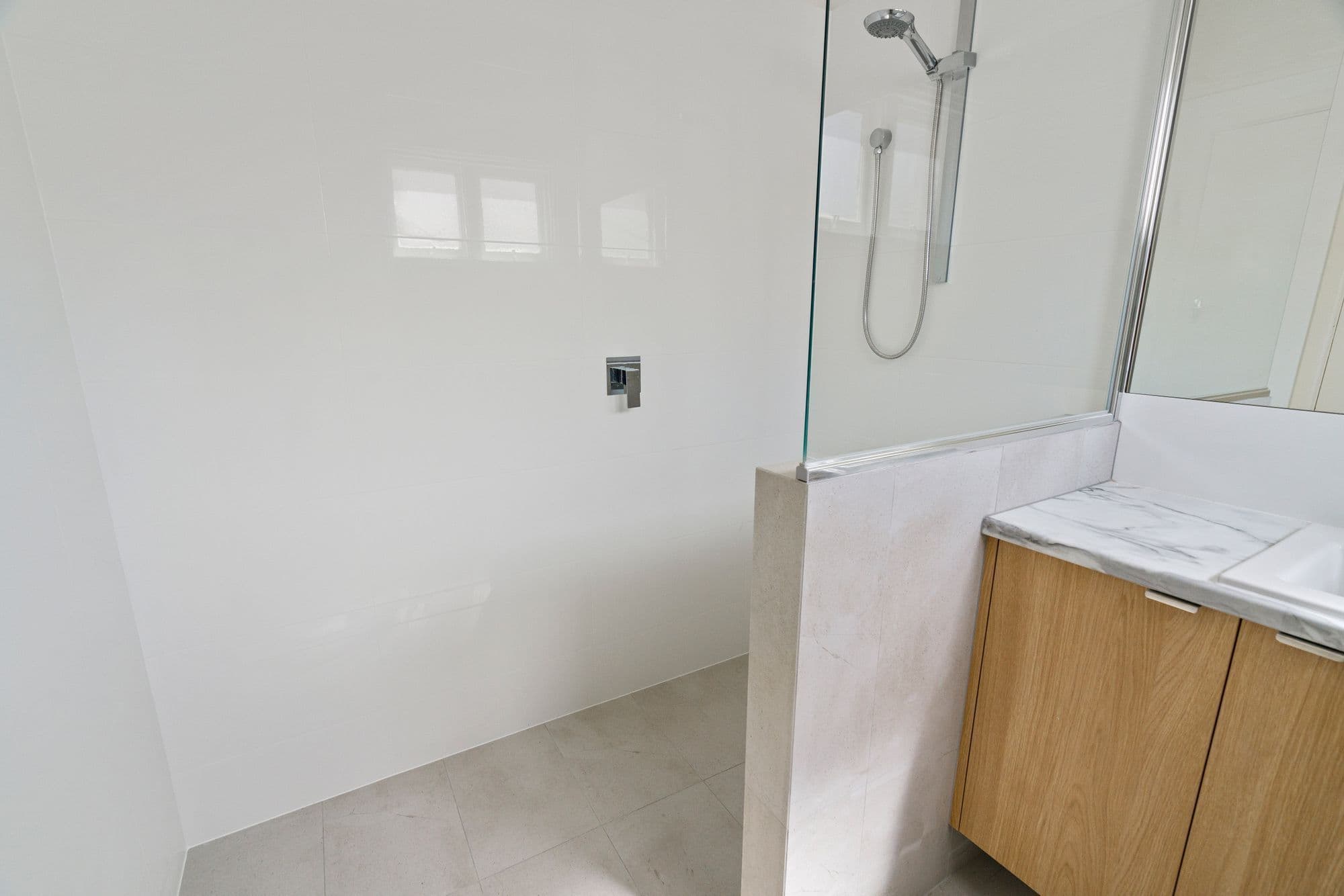 1bathroomlennard/5