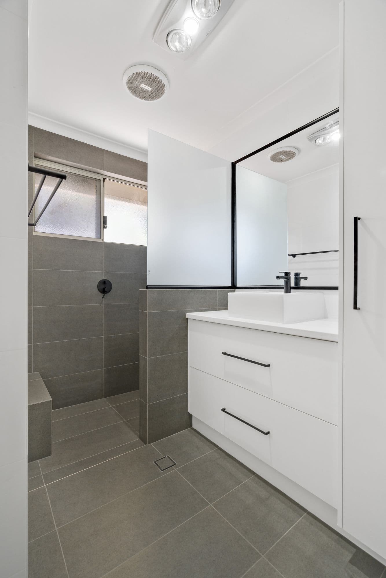 3bathroomatwell/3