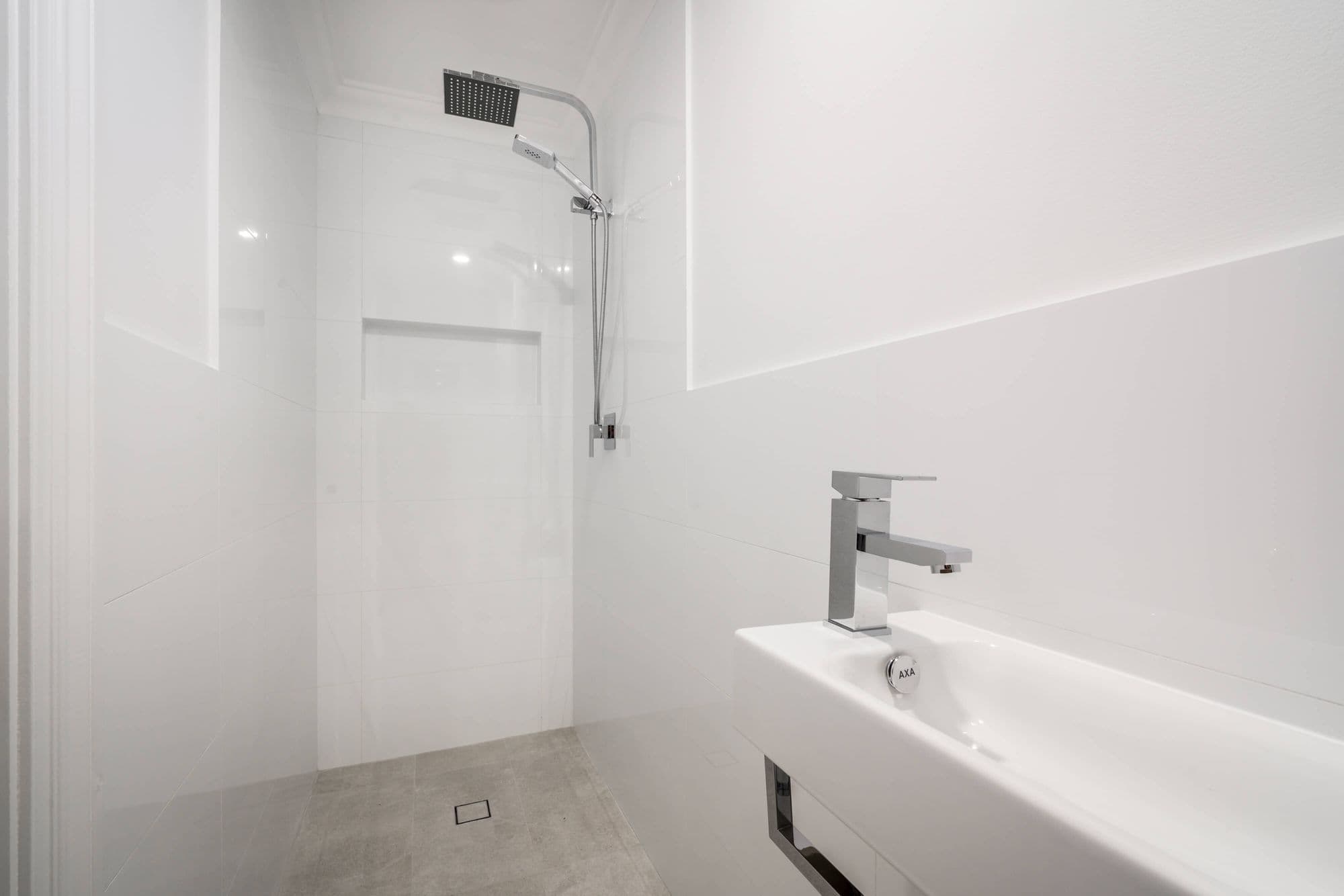 3bathroomgloster/4
