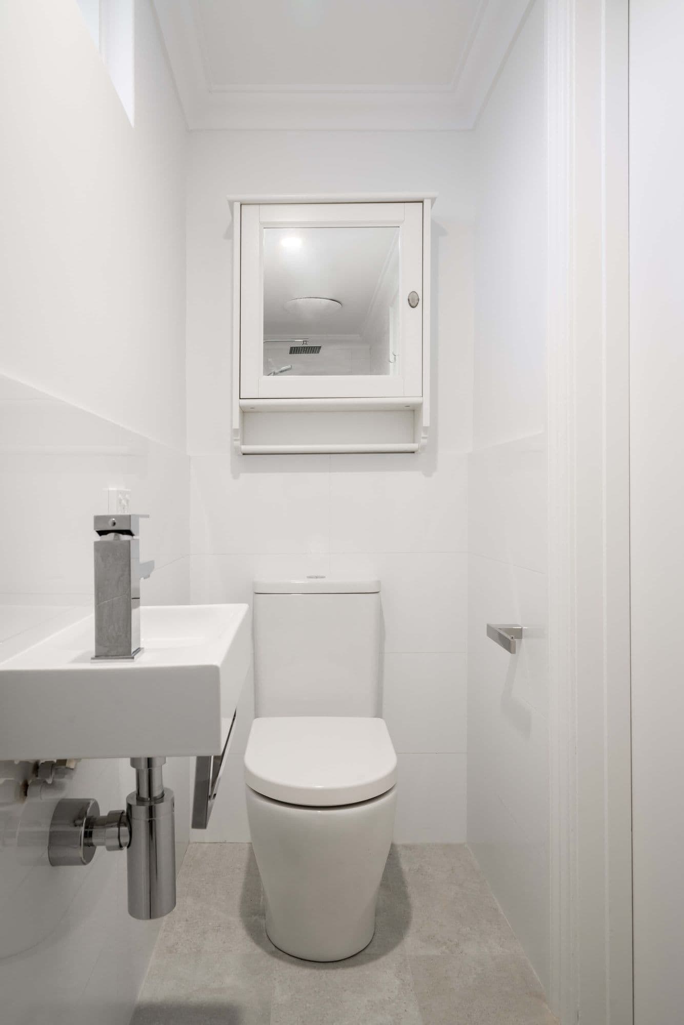3bathroomgloster/6