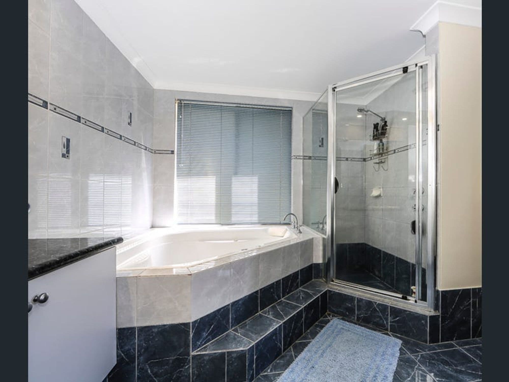 dalebathroom/2