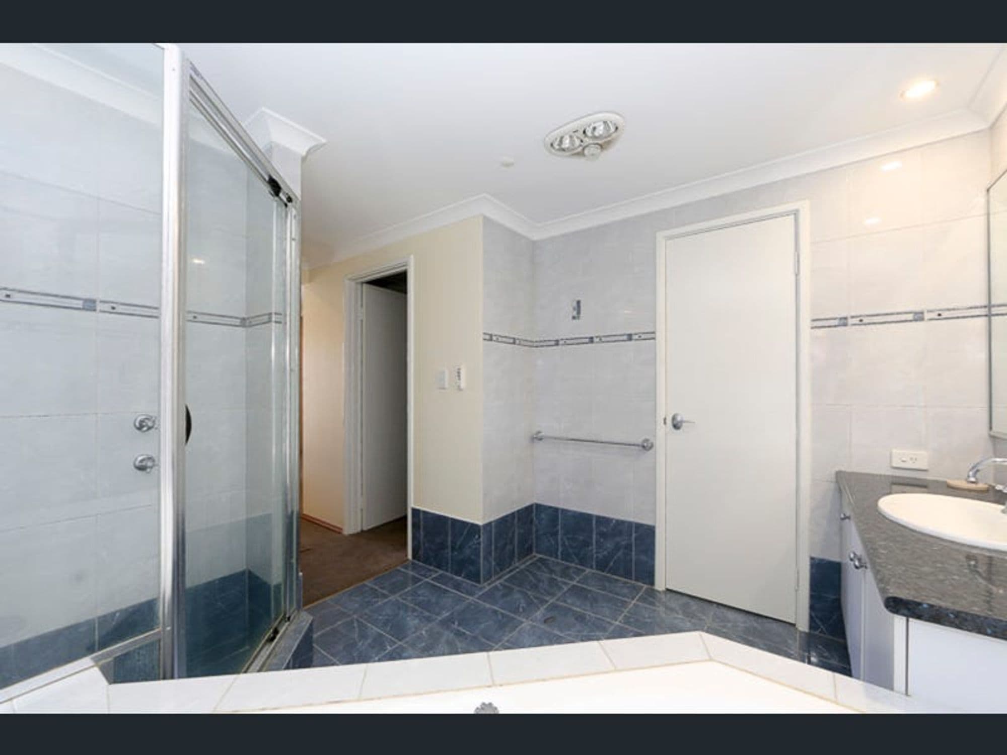 dalebathroom/3