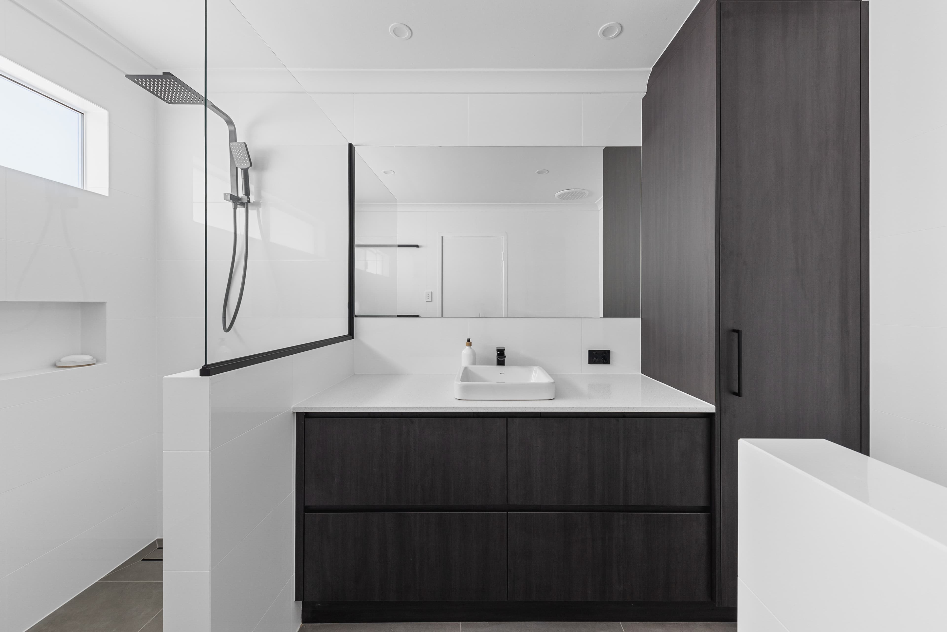 hawkerbathroom/8