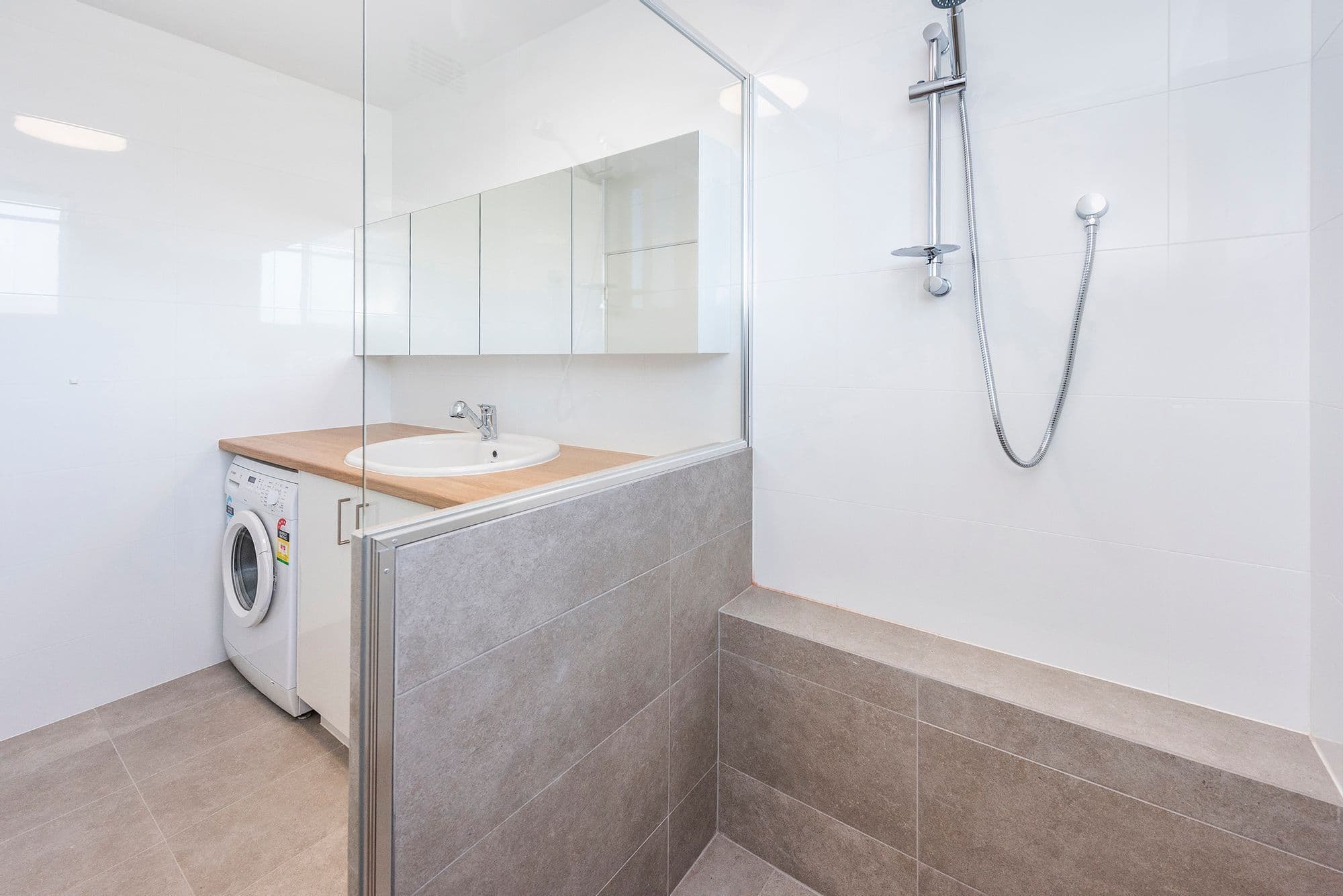 2bathroomeverett/1