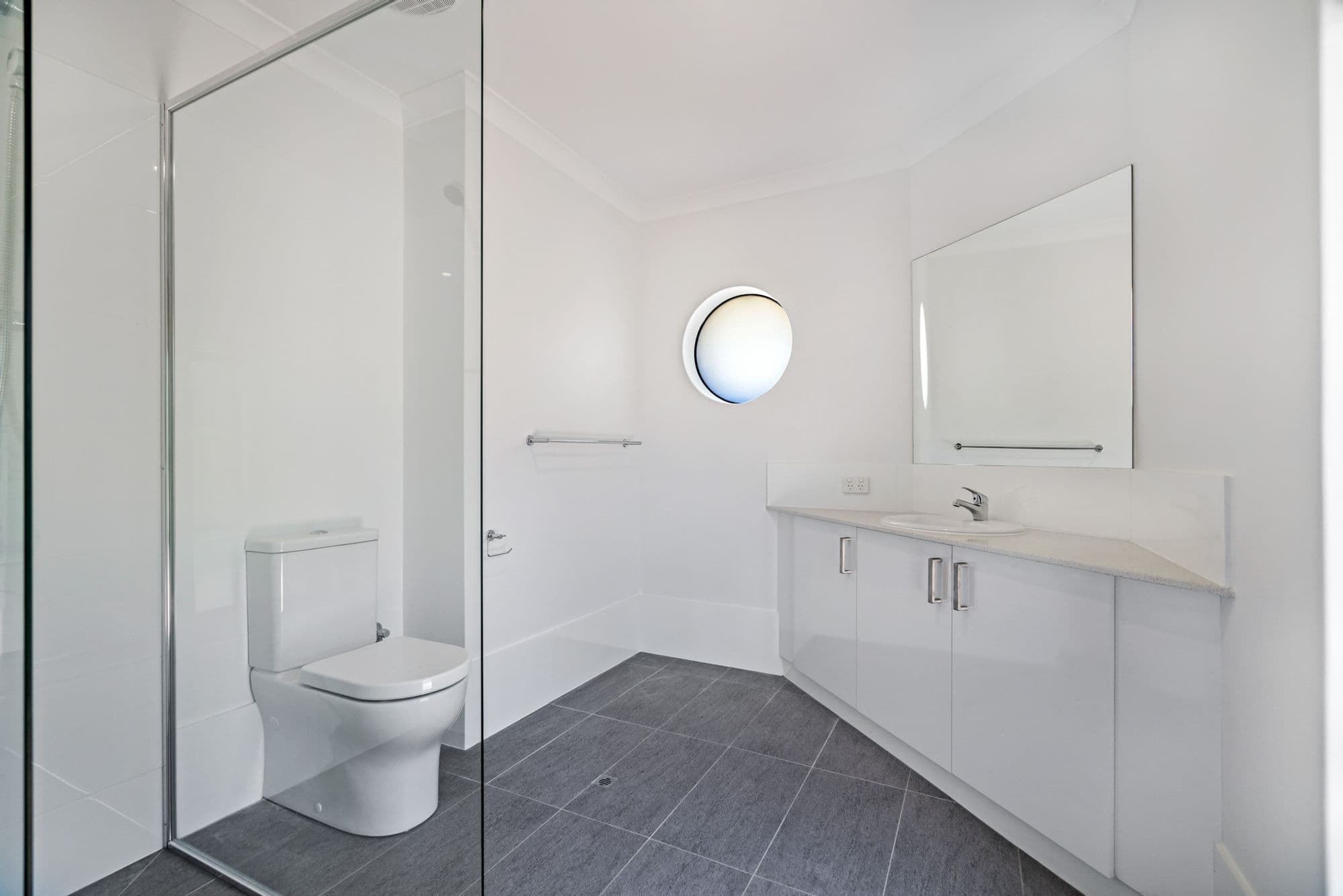 3bathroomparkerville/1