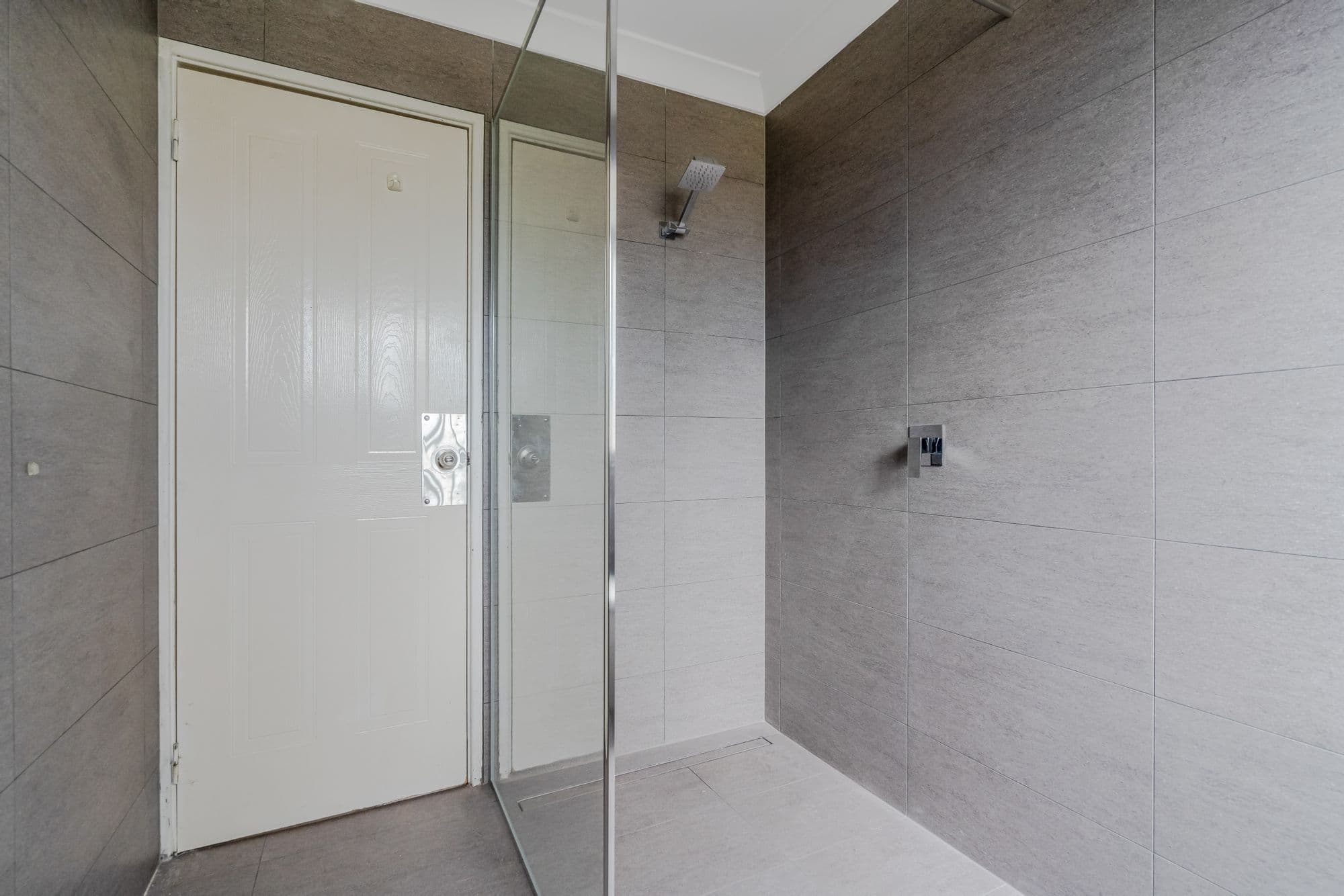 4bathroomscandrett/1
