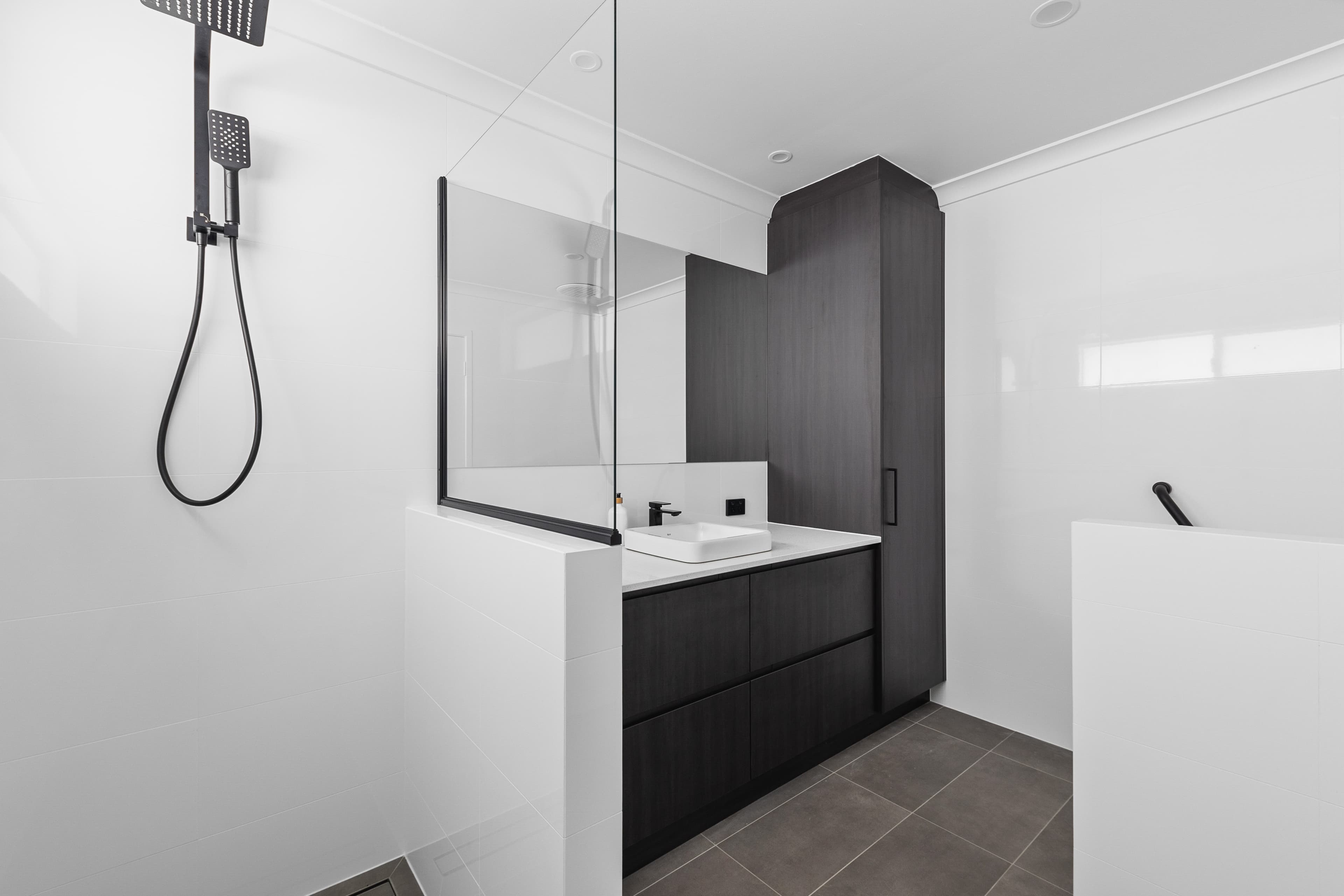 hawkerbathroom/7
